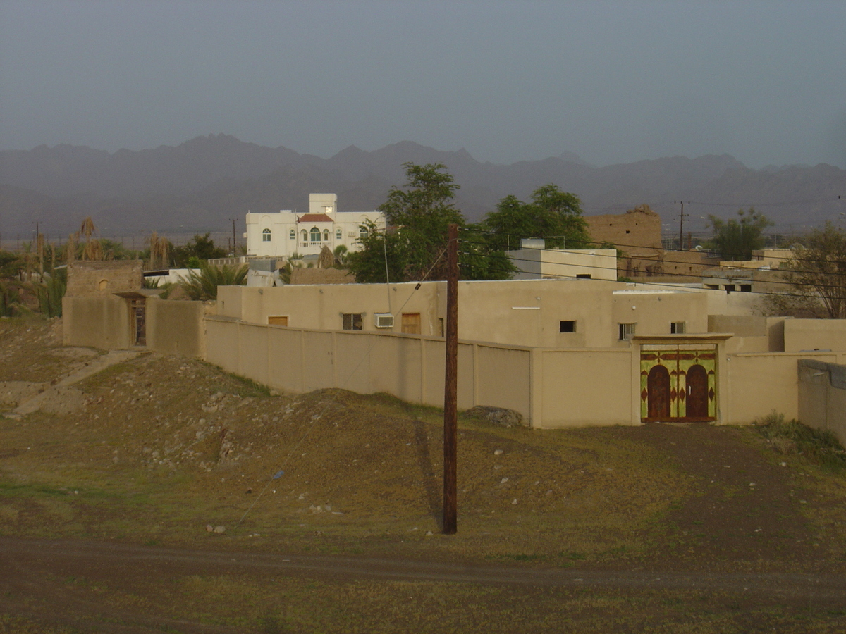 Picture Sultanate of Oman Mahada 2005-03 7 - Lake Mahada