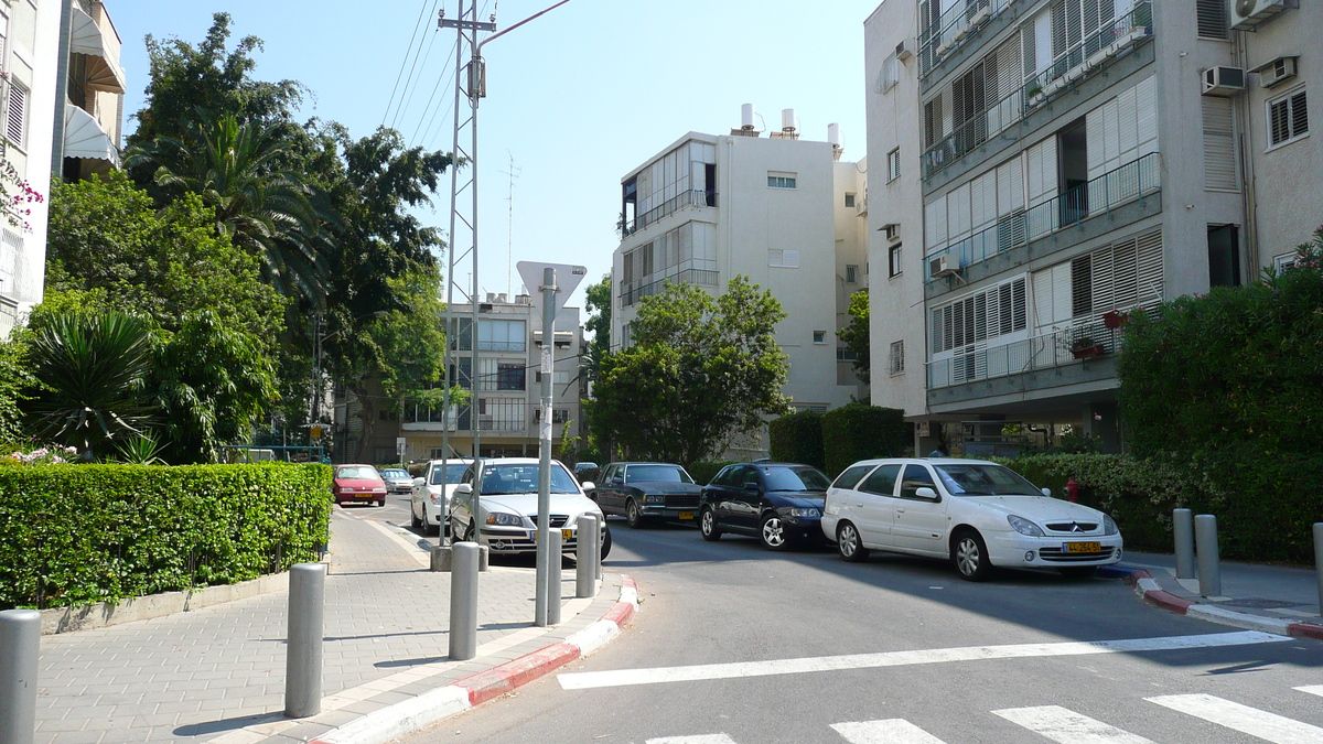 Picture Israel Tel Aviv Jabotinsky Street 2007-06 12 - Night Jabotinsky Street