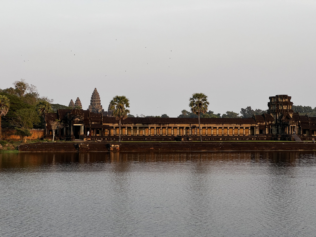 Picture Cambodia Siem Reap Angkor Wat 2023-01 84 - Lakes Angkor Wat