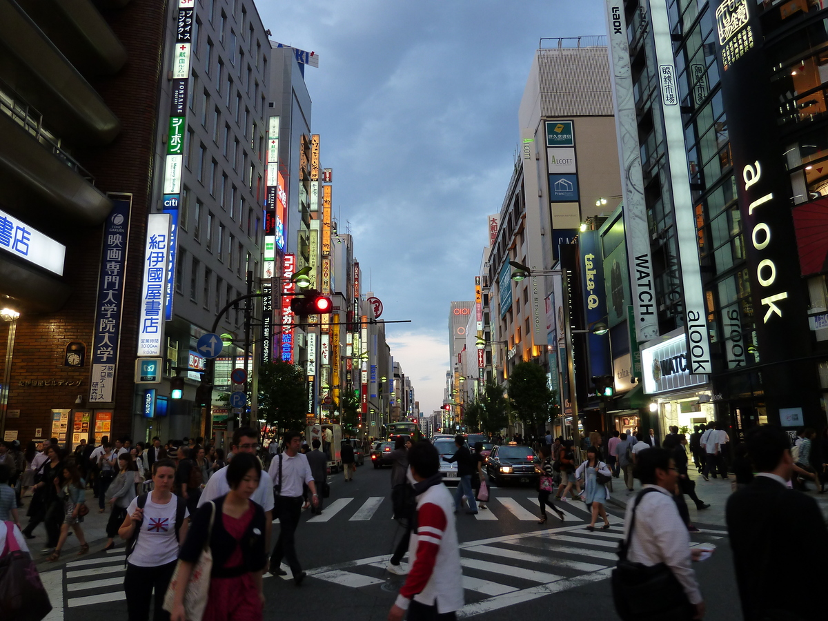 Picture Japan Tokyo Shinjuku 2010-06 36 - Street Shinjuku