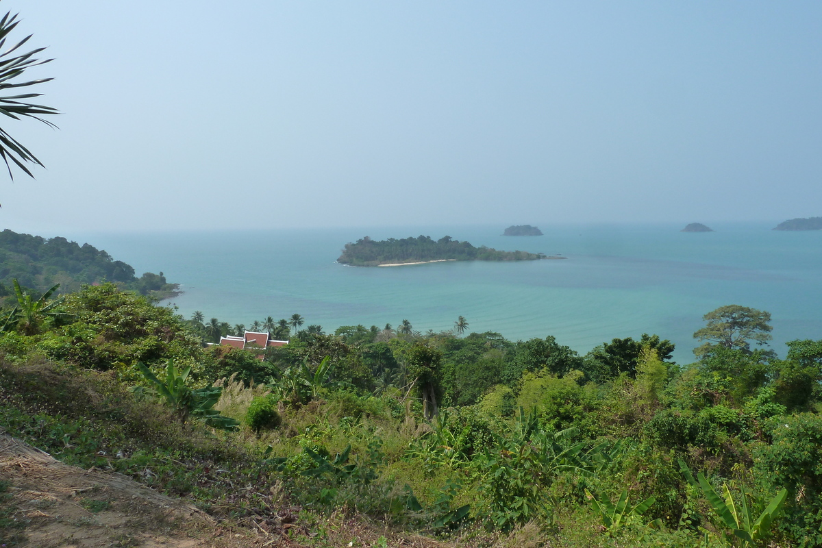 Picture Thailand Ko Chang Klong Prao beach 2011-02 87 - Monument Klong Prao beach