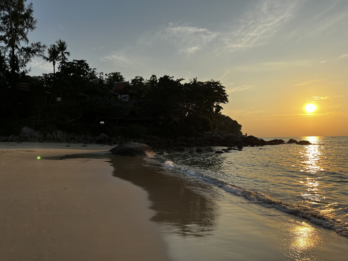 Picture Thailand Phuket Karon Beach 2021-12 3 - Night Karon Beach