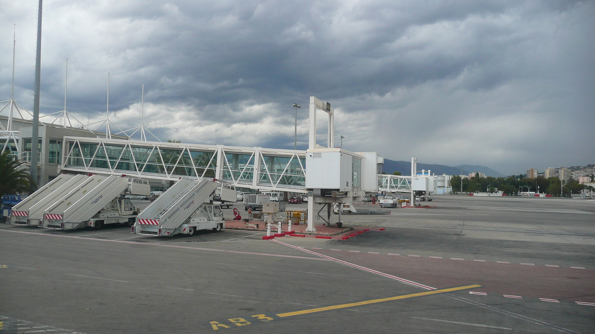 Picture France Nice Airport 2007-07 9 - Waterfalls Nice Airport