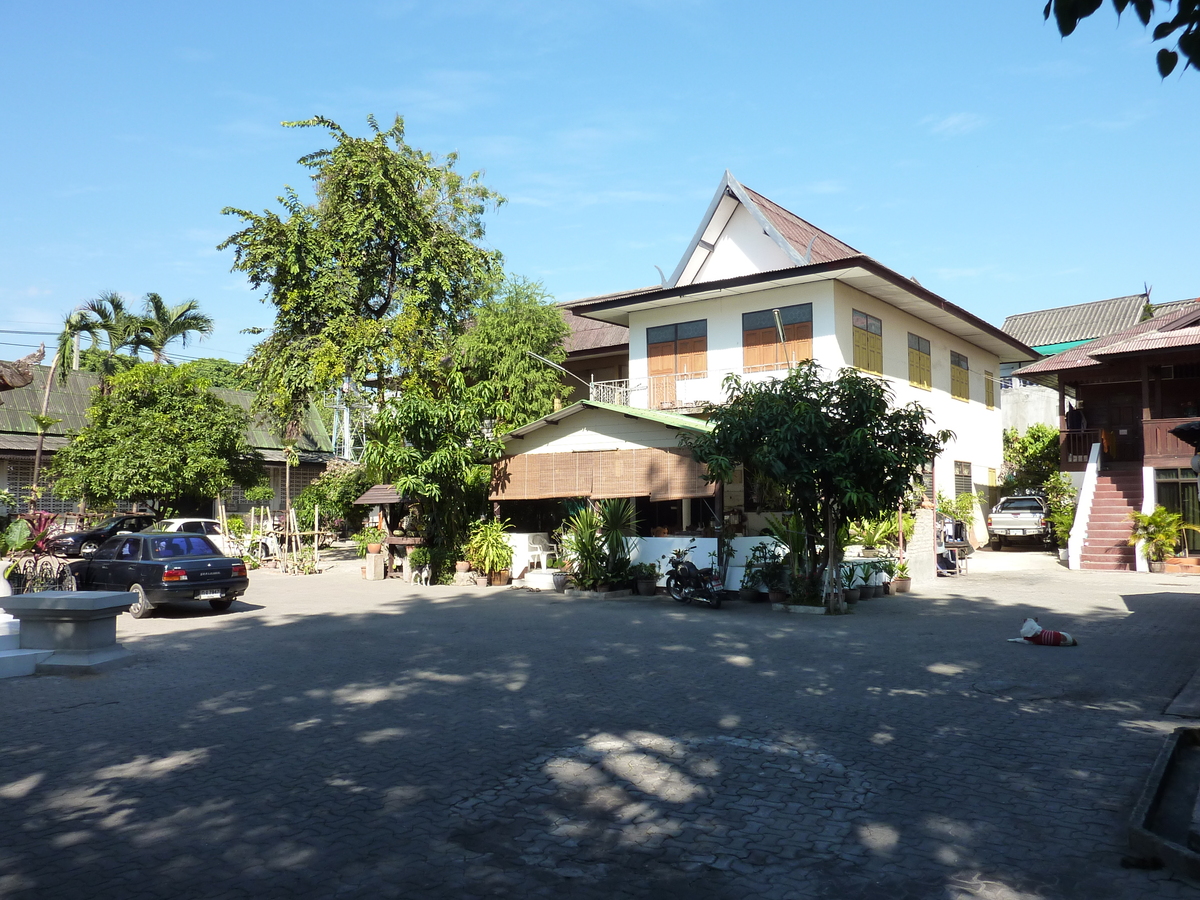 Picture Thailand Chiang Mai Rachadamnoen road 2009-12 21 - Hotel Pool Rachadamnoen road