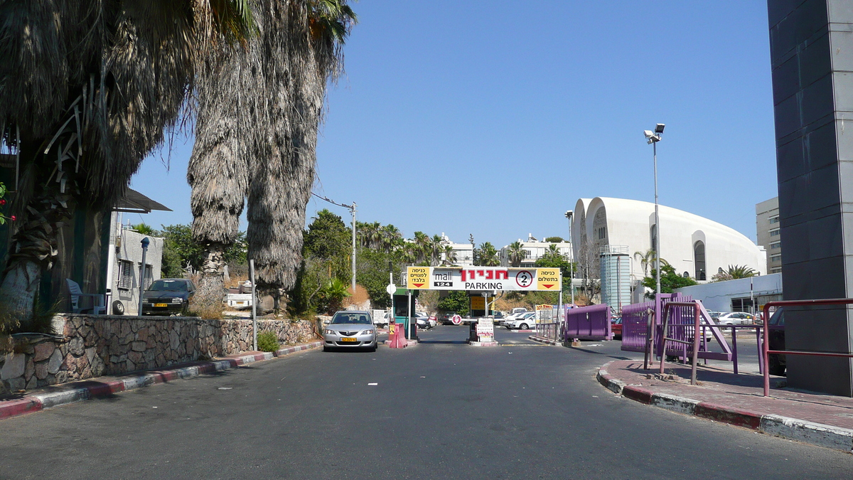 Picture Israel Tel Aviv Ibn Gvirol Street 2007-06 6 - Sunrise Ibn Gvirol Street