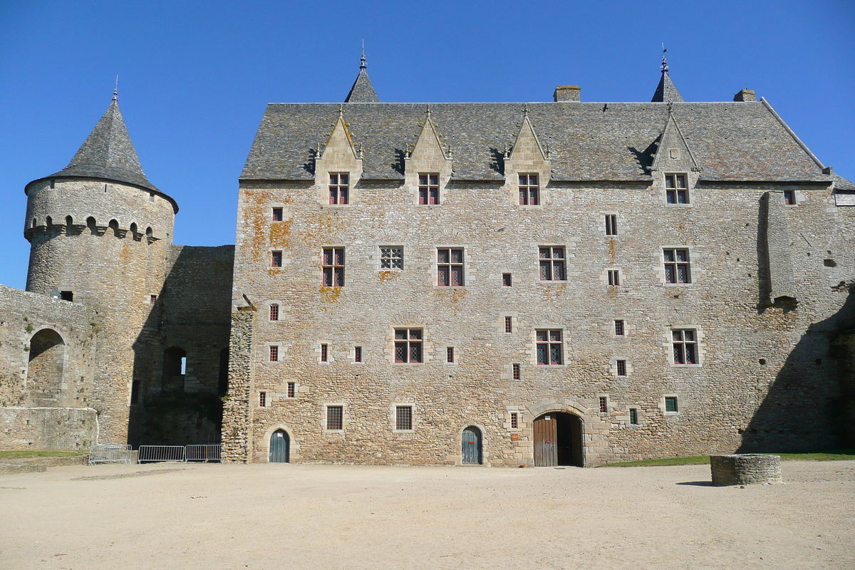 Picture France Suscinio Castle 2007-09 84 - Spring Suscinio Castle