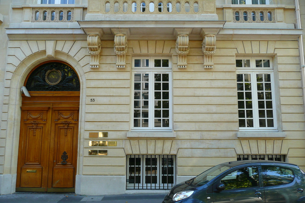 Picture France Paris Avenue Hoche 2007-09 14 - Waterfall Avenue Hoche