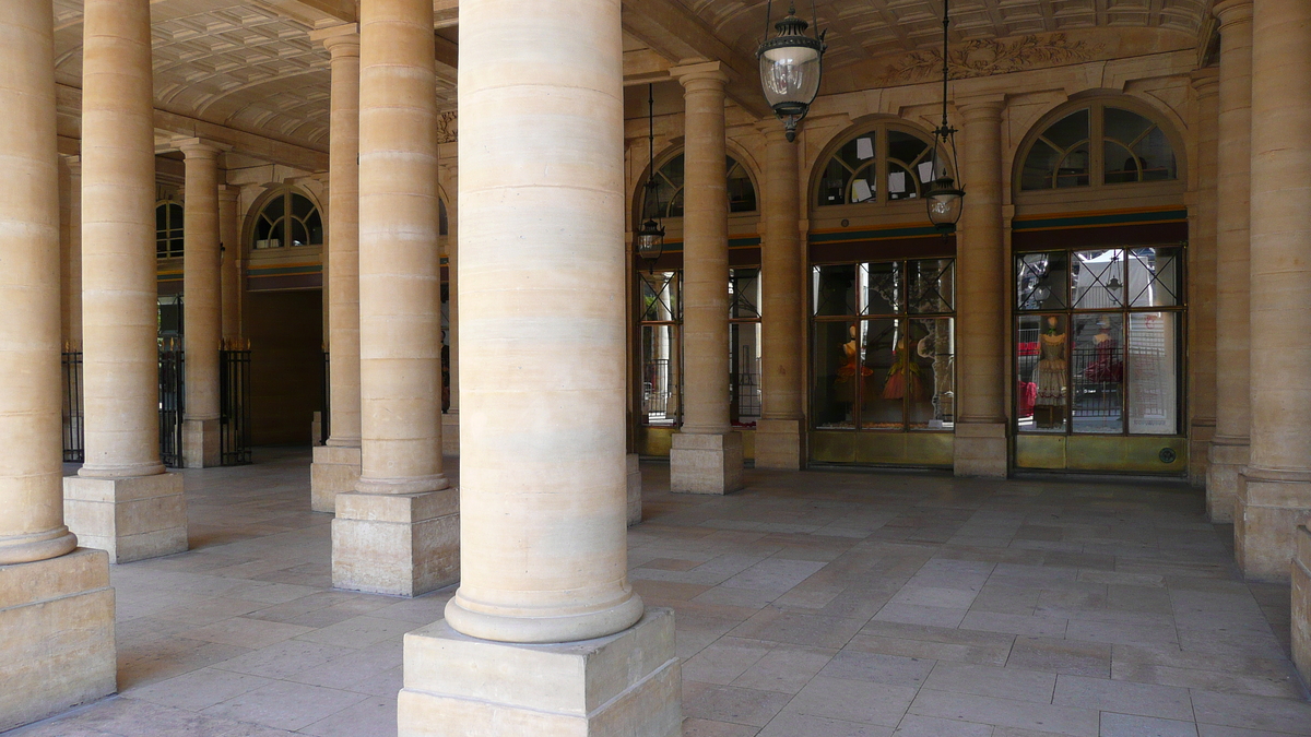 Picture France Paris Palais Royal 2007-08 62 - Transport Palais Royal