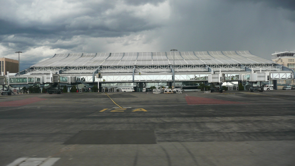 Picture France Nice Airport 2007-07 32 - Lands Nice Airport