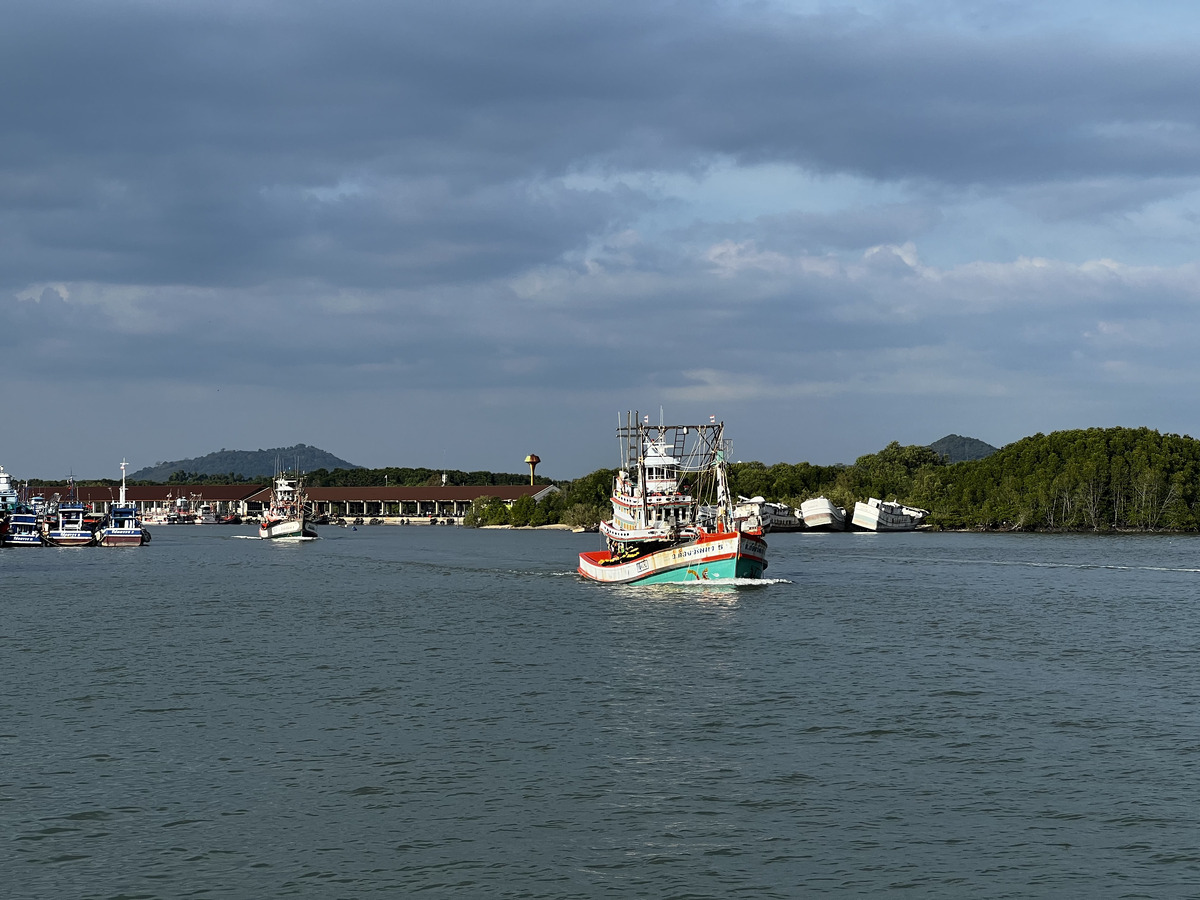 Picture Thailand Ko Phi Phi to Phuket Ferry 2021-12 22 - Rain Season Ko Phi Phi to Phuket Ferry