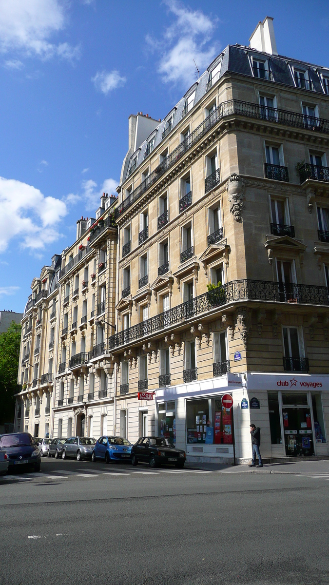 Picture France Paris 17th Arrondissement Rue Jouffroy d'Abbans 2007-05 5 - Monument Rue Jouffroy d'Abbans