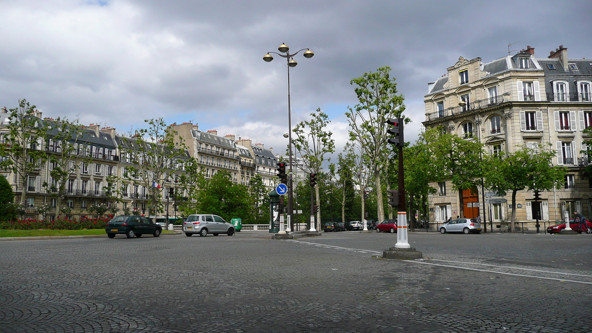 Picture France Paris 17th Arrondissement Place Wagram 2007-05 1 - Rain Season Place Wagram