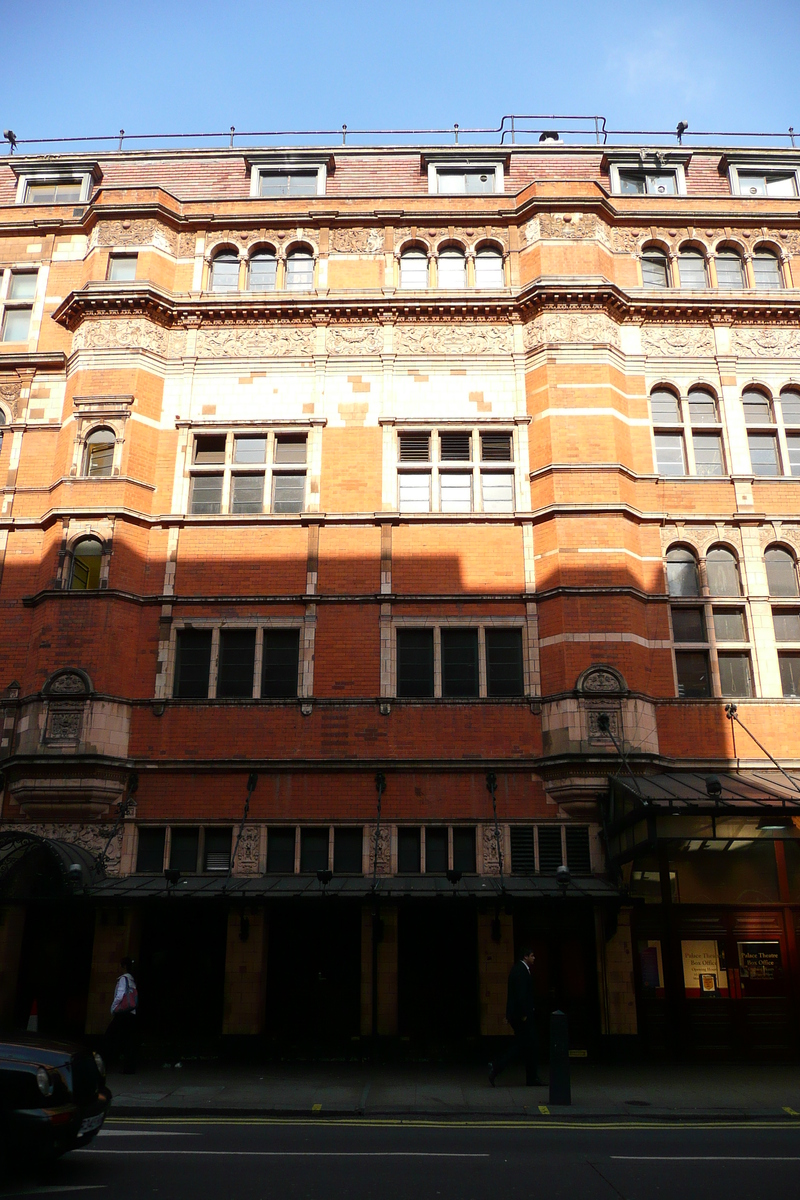 Picture United Kingdom London Shaftesbury Avenue 2007-09 84 - SPA Shaftesbury Avenue