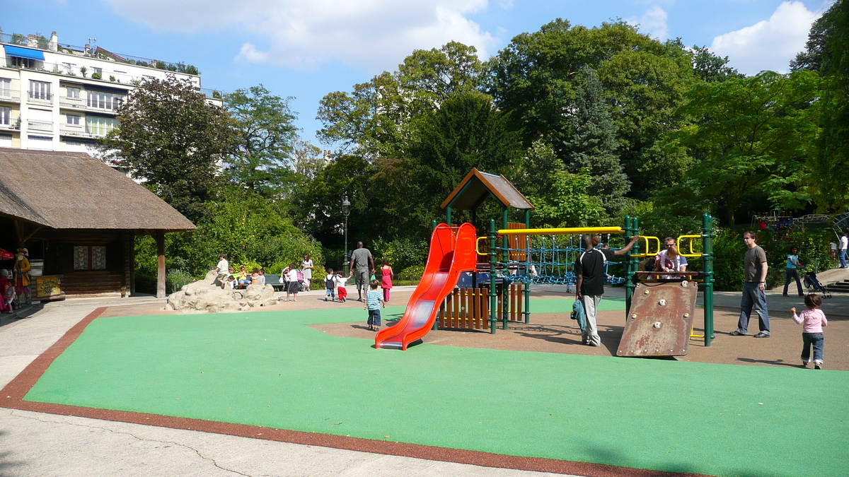 Picture France Paris Parc des Butes Chaumont 2007-08 6 - City View Parc des Butes Chaumont