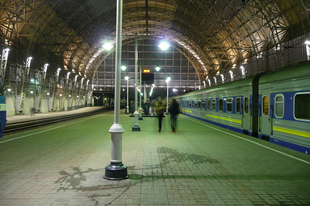 Picture Russia Moscow Kievska Train Station 2007-11 0 - Transport Kievska Train Station