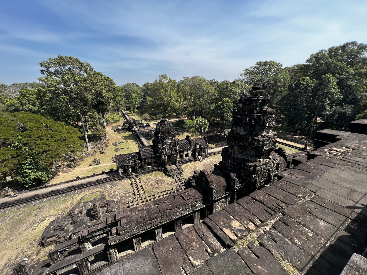 Picture Cambodia Siem Reap Baphuon 2023-01 68 - Lake Baphuon