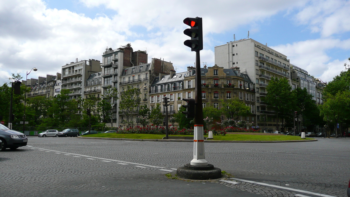 Picture France Paris 17th Arrondissement Place Wagram 2007-05 7 - Hotel Pools Place Wagram