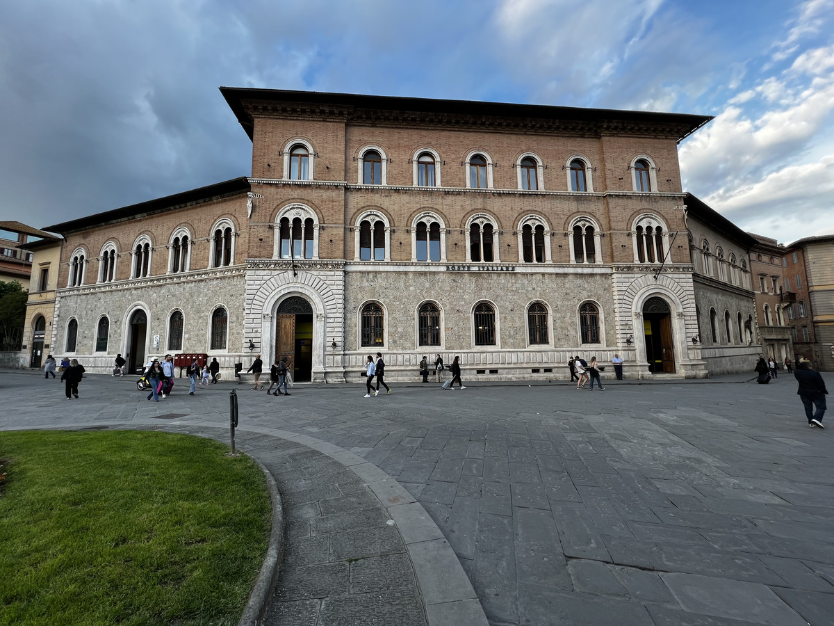 Picture Italy Siena 2022-05 51 - Saving Siena