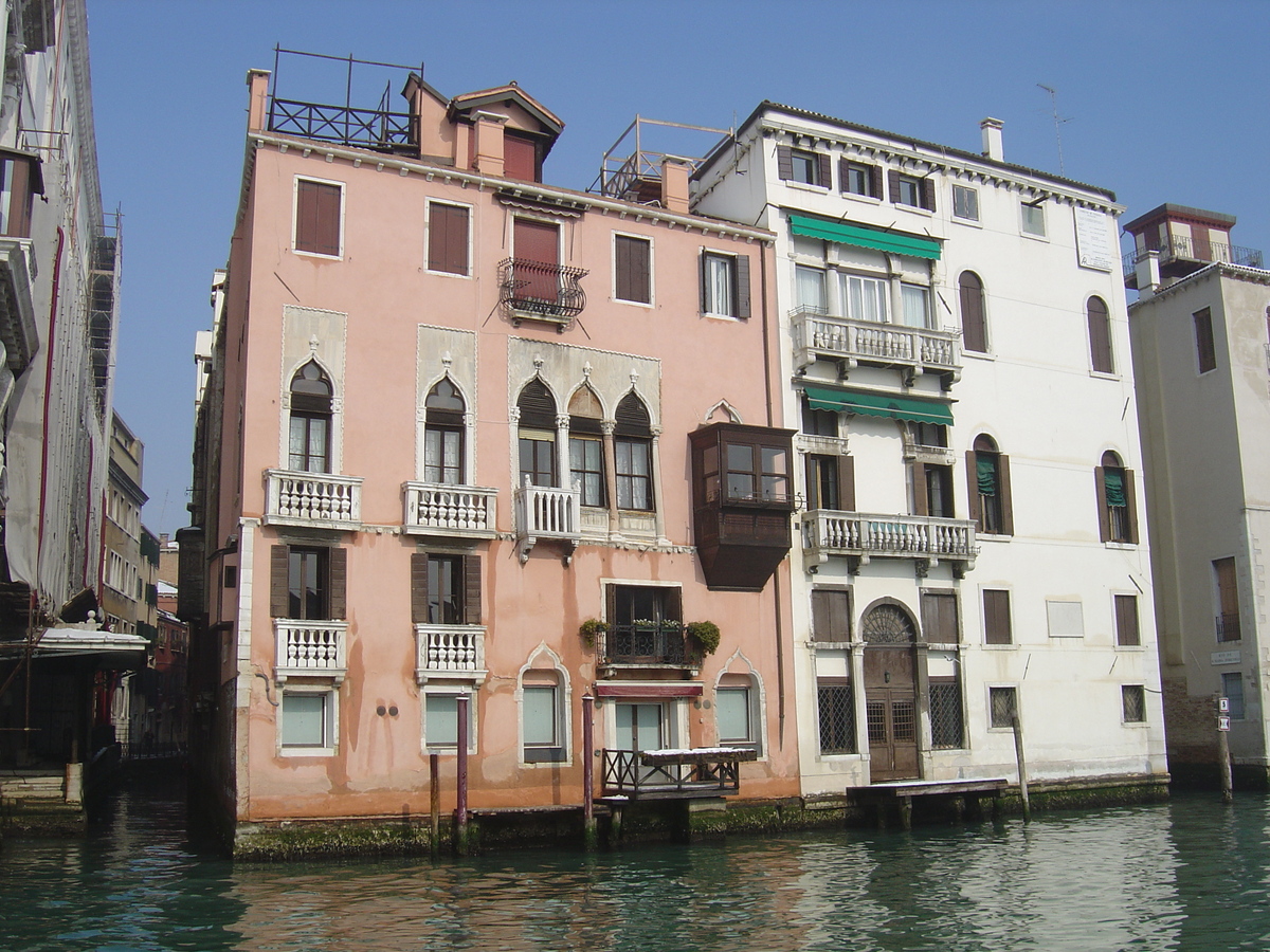 Picture Italy Venice 2005-03 59 - Monument Venice