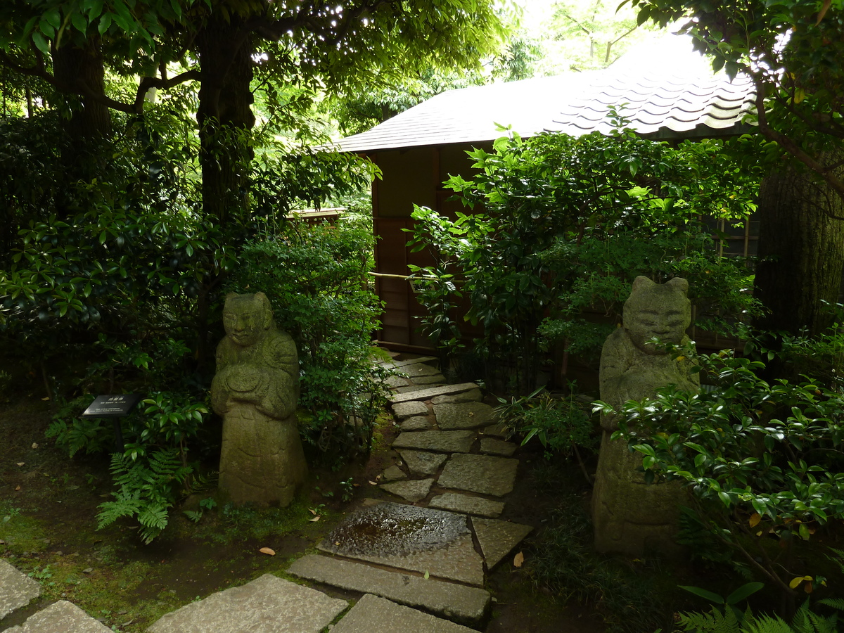 Picture Japan Tokyo Nezu Museum 2010-06 39 - Lands Nezu Museum