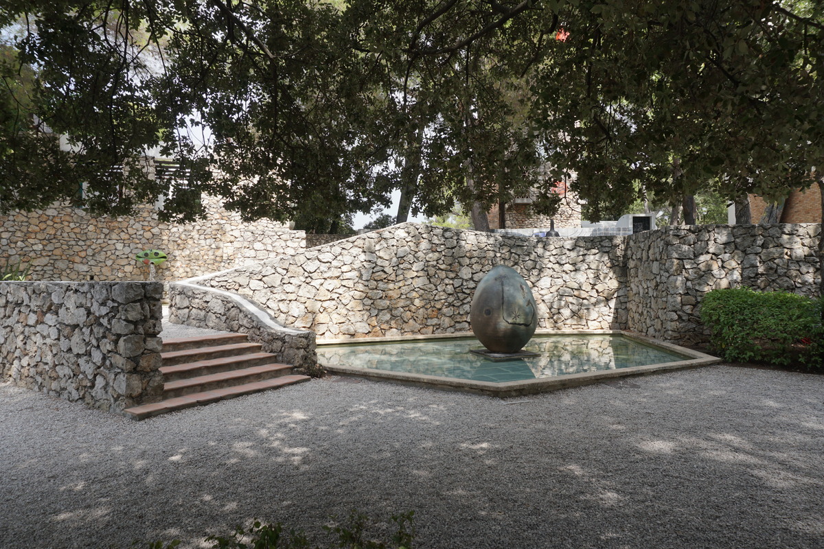 Picture France Saint Paul de Vence Fondation Maeght 2017-08 116 - Streets Fondation Maeght