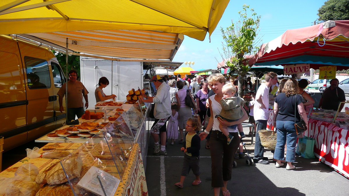 Picture France Prefailles Market in Prefailles 2007-07 15 - Restaurants Market in Prefailles