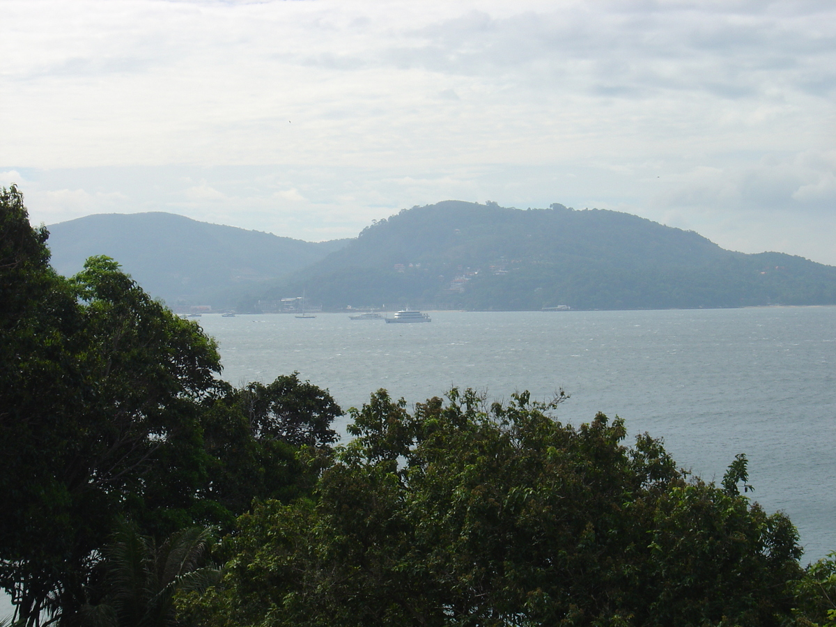 Picture Thailand Phuket Patong Beach 2005-12 25 - Street Beach