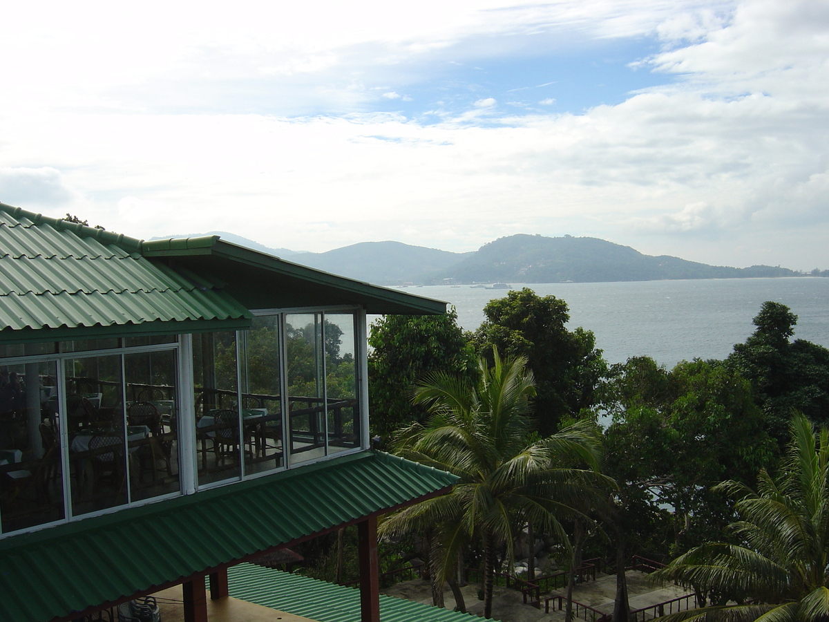 Picture Thailand Phuket Patong Beach 2005-12 34 - Hotel Beach