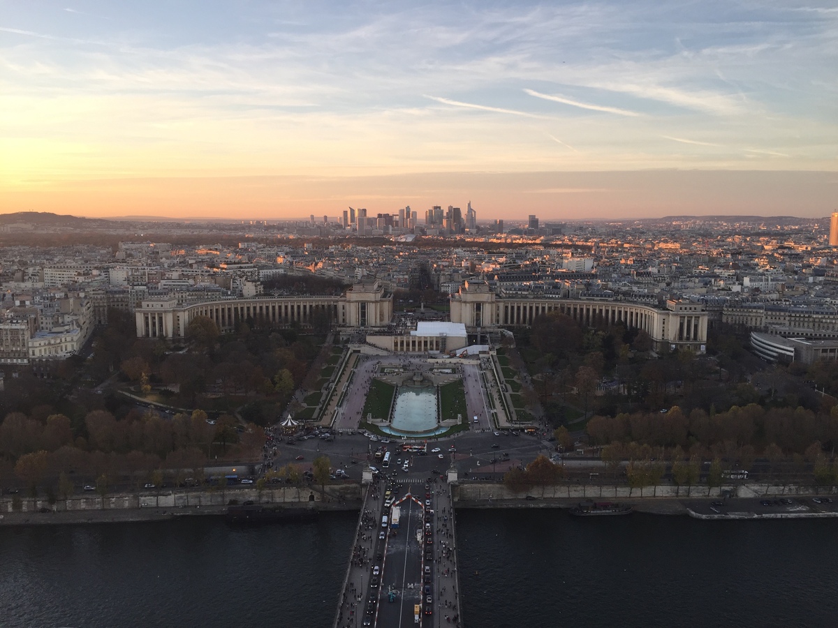 Picture France Paris Eiffel tower 2015-11 14 - Saving Eiffel tower