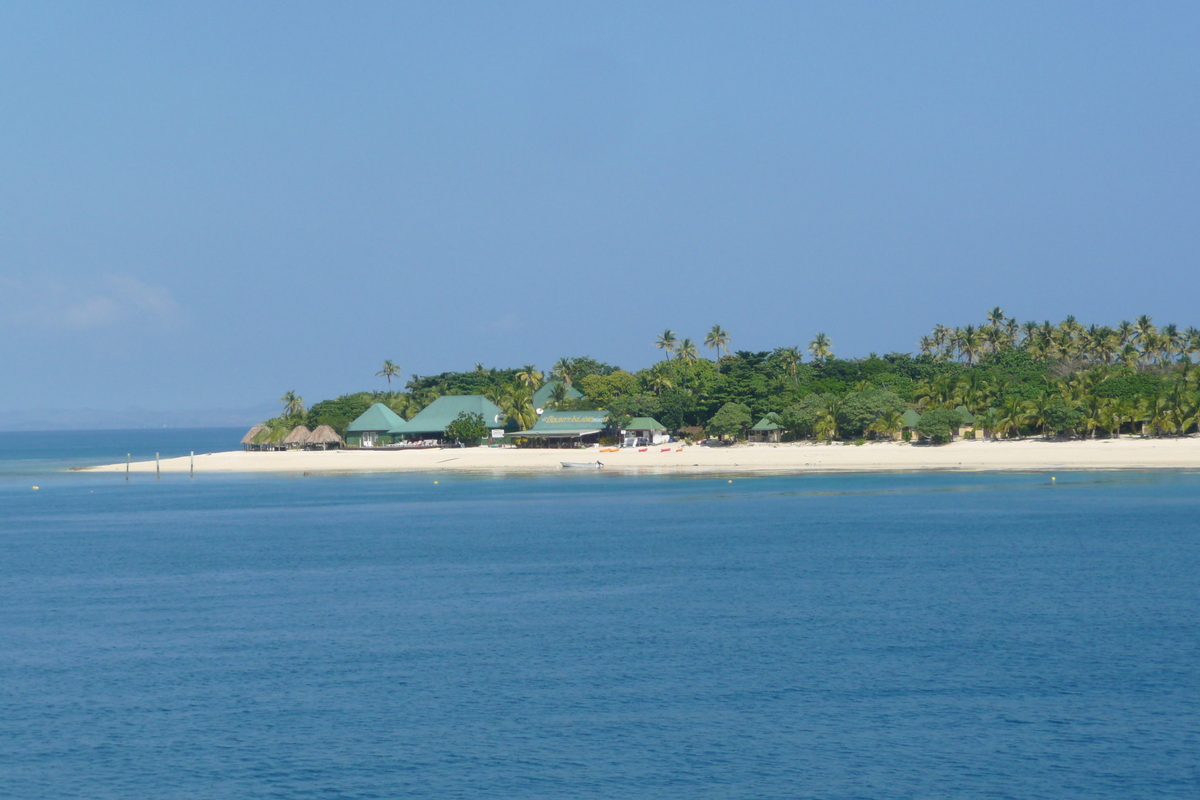 Picture Fiji Bounty Island 2010-05 7 - Monument Bounty Island