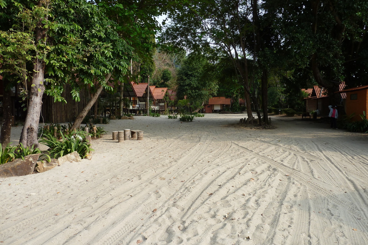 Picture Thailand Ko Chang White sand beach 2011-02 22 - Cheap Room White sand beach