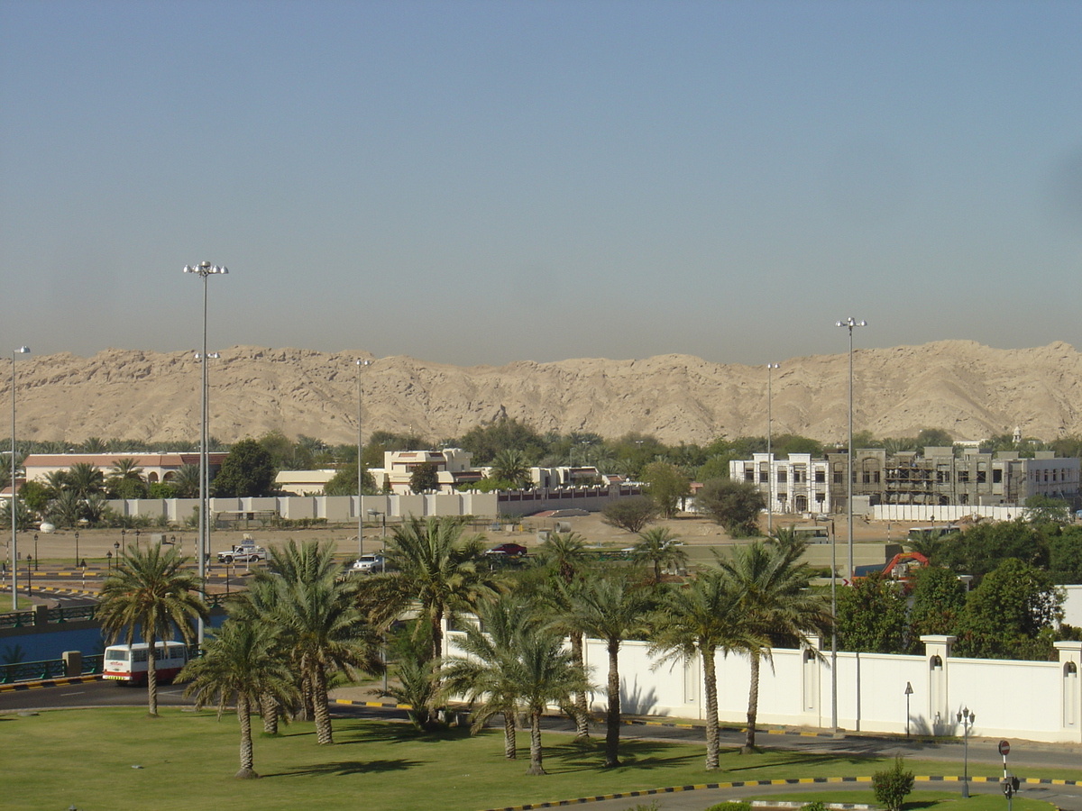 Picture United Arab Emirates Al Ain 2005-03 87 - Lake Al Ain