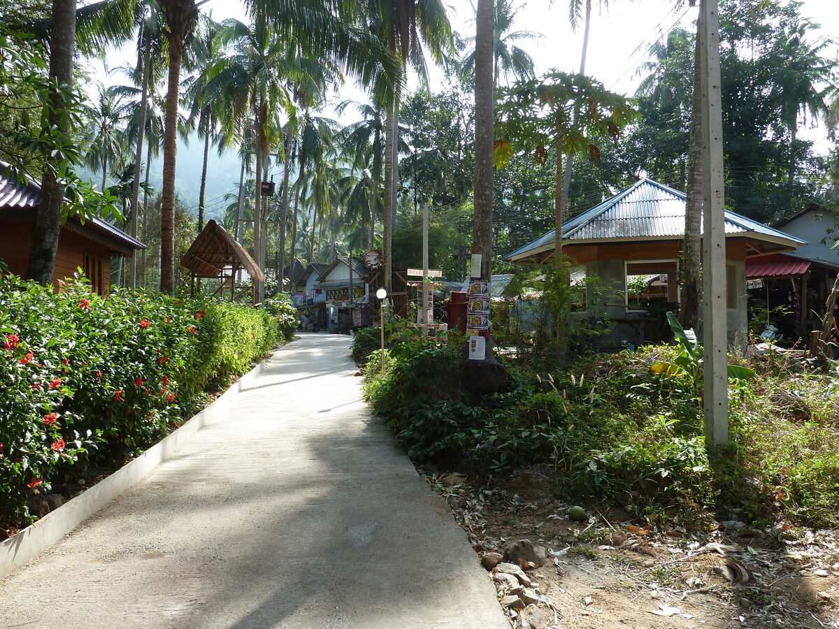 Picture Thailand Ko Chang 2011-12 136 - Monuments Ko Chang