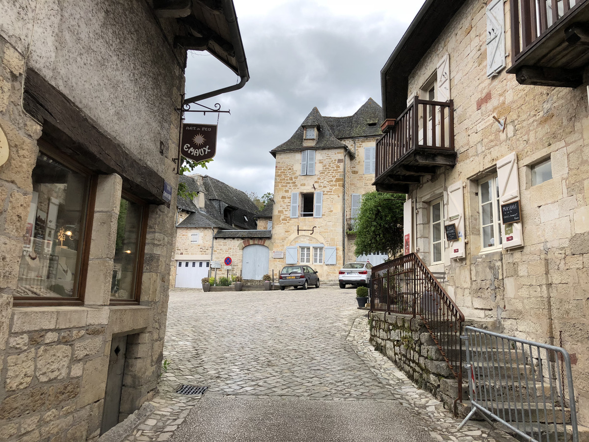 Picture France Turenne 2018-04 159 - Rain Season Turenne