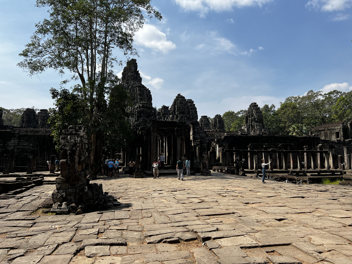 Picture Cambodia Siem Reap Bayon 2023-01 103 - Lands Bayon