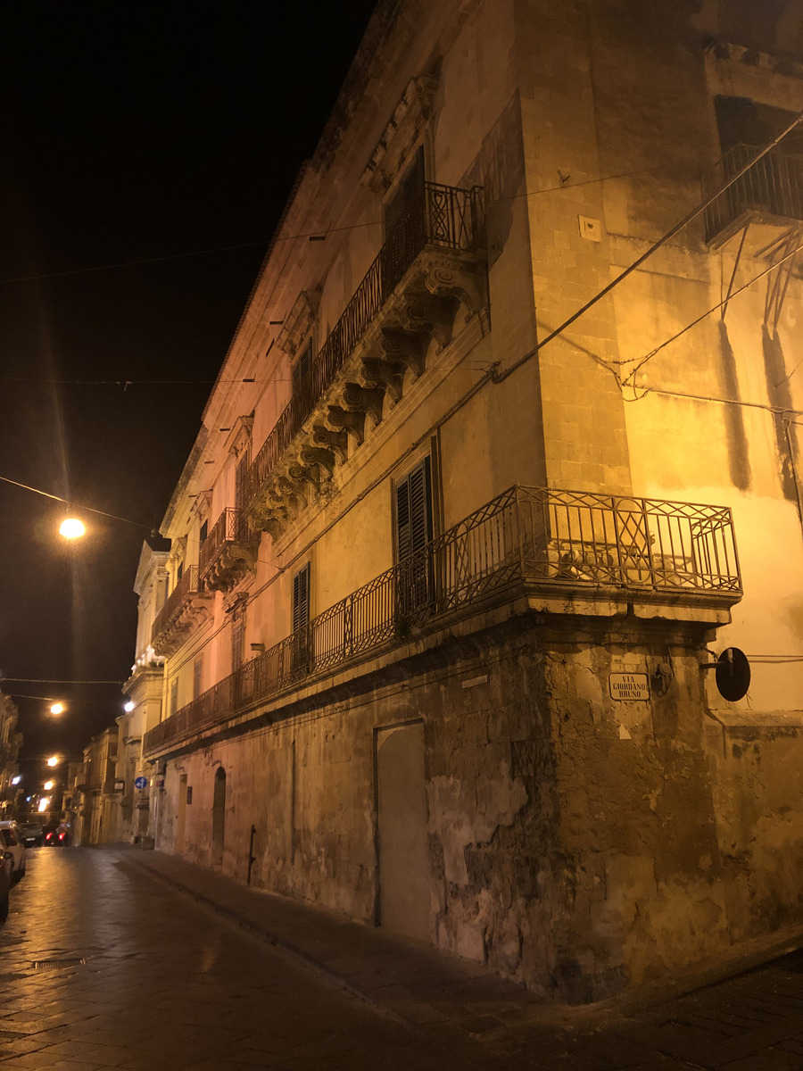 Picture Italy Sicily Noto 2020-02 35 - Restaurant Noto