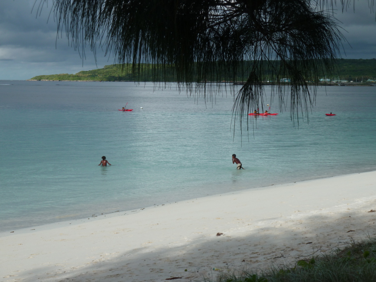 Picture New Caledonia Lifou Chateaubriant bay 2010-05 61 - Street Chateaubriant bay