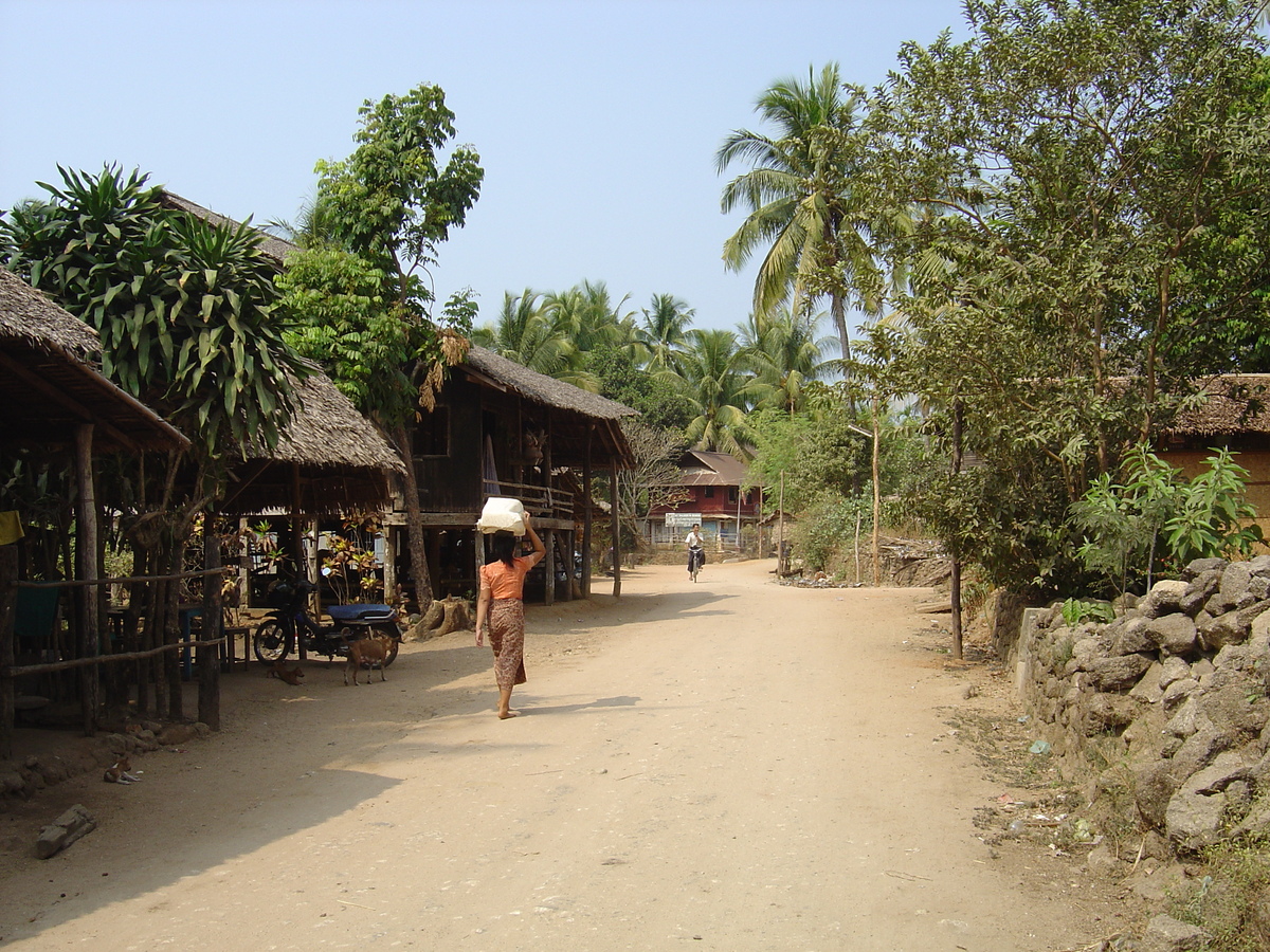 Picture Myanmar Maungmagan North 2005-01 61 - Summer Maungmagan North