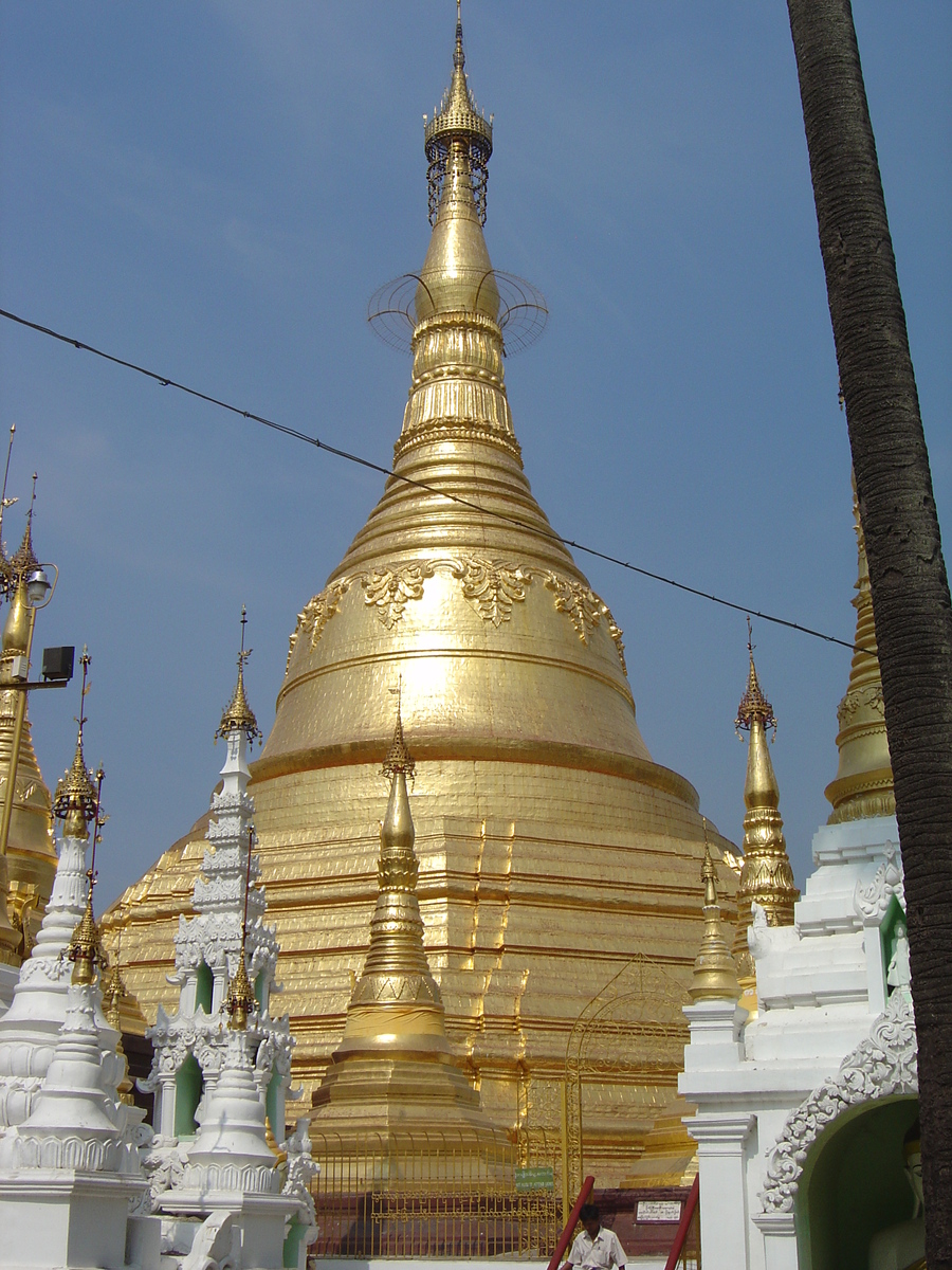 Picture Myanmar Yangon Shwedagon Pagoda 2005-01 16 - Sunset Shwedagon Pagoda