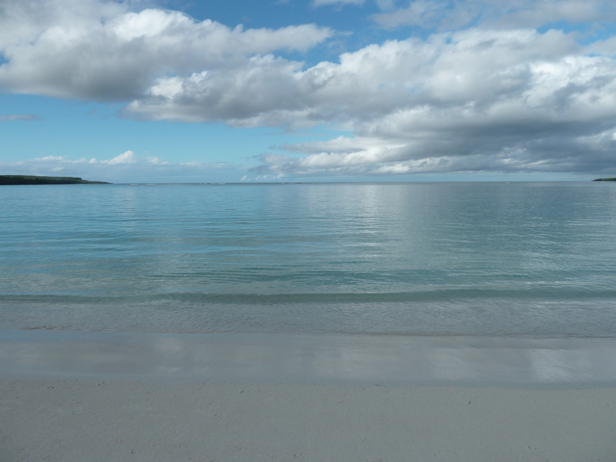 Picture New Caledonia Lifou Chateaubriant bay 2010-05 55 - Street Chateaubriant bay