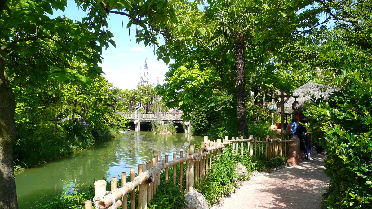 Picture France Disneyland Paris Adventureland 2007-07 108 - Rain Season Adventureland