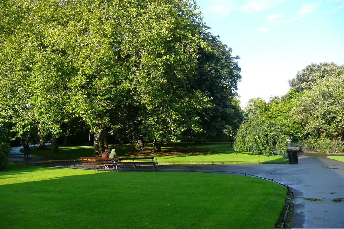 Picture Ireland Dublin St. Stephen's Green 2008-09 2 - Sauna St. Stephen's Green