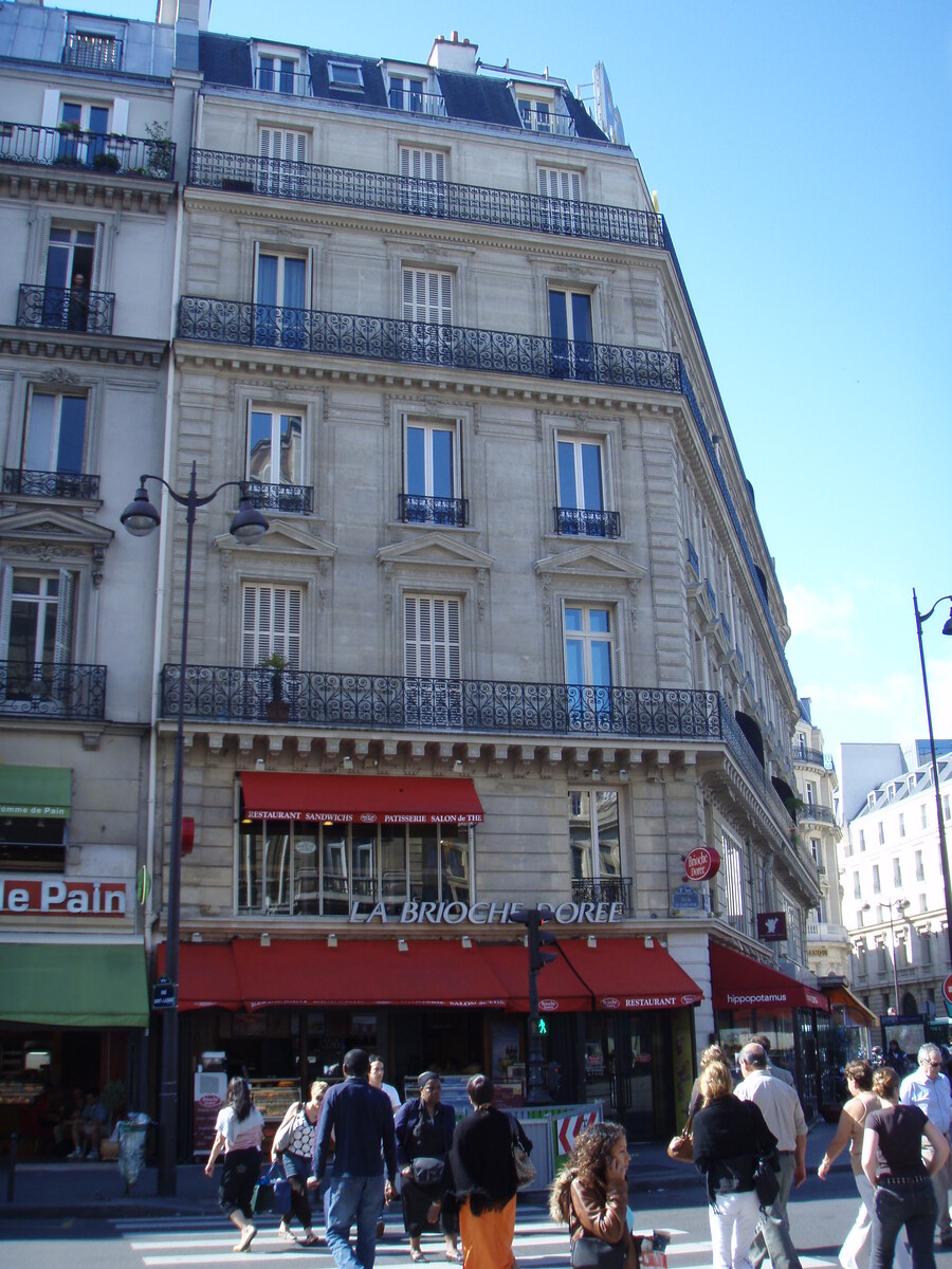 Picture France Paris Gare St Lazarre 2007-07 15 - Sunrise Gare St Lazarre