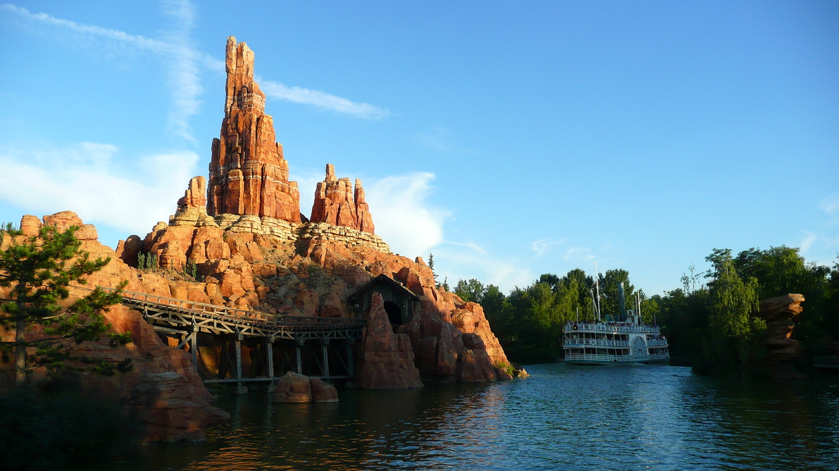 Picture France Disneyland Paris Adventureland 2007-07 26 - Lake Adventureland