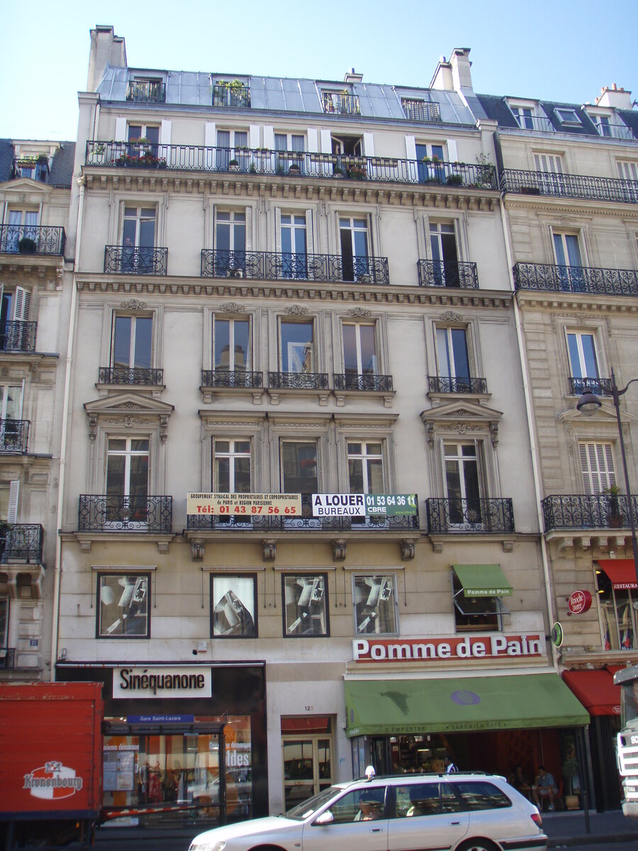 Picture France Paris Gare St Lazarre 2007-07 10 - Hot Season Gare St Lazarre