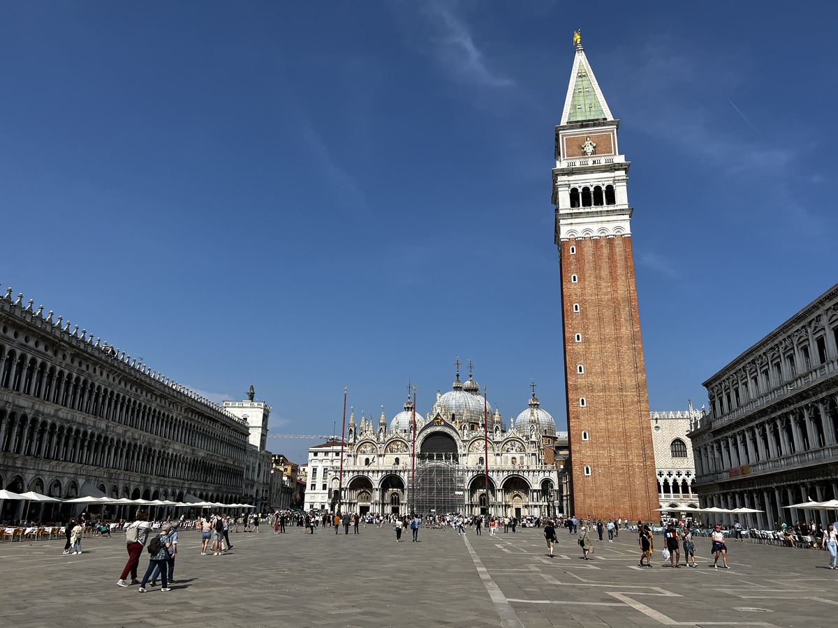 Picture Italy Venice 2022-05 49 - Transport Venice