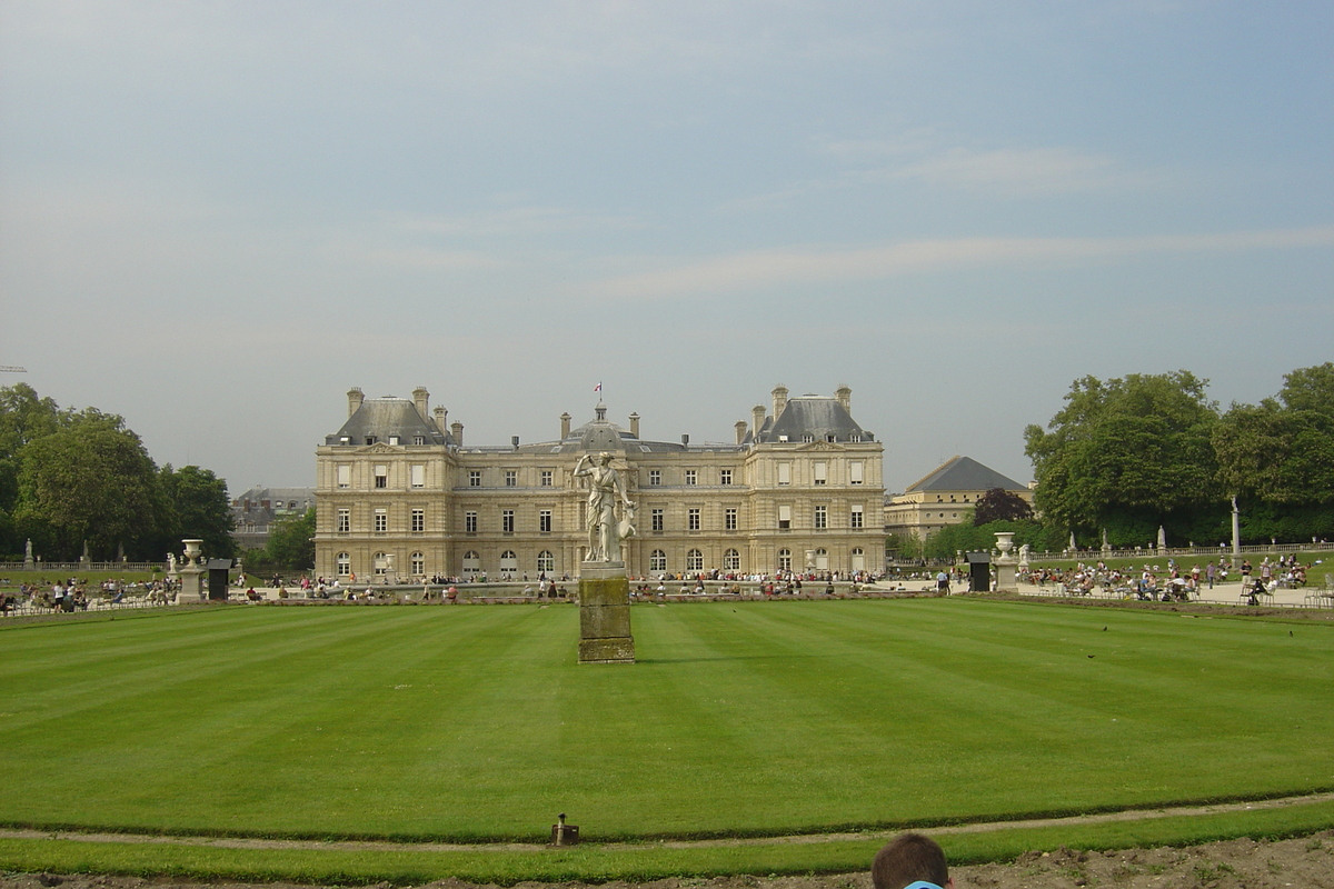 Picture France Paris 2007-04 7 - Resort Paris