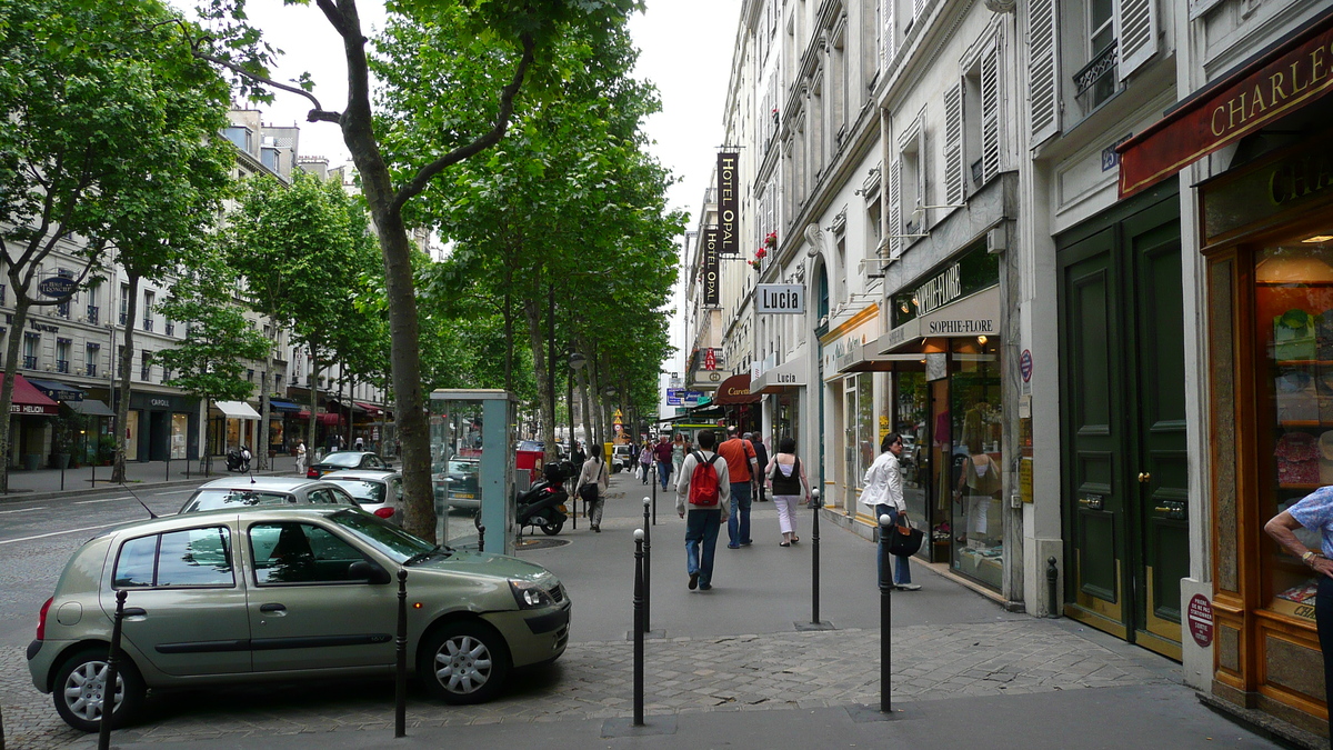 Picture France Paris 8th Arrondissement Rue Tronchet 2007-05 9 - Lakes Rue Tronchet