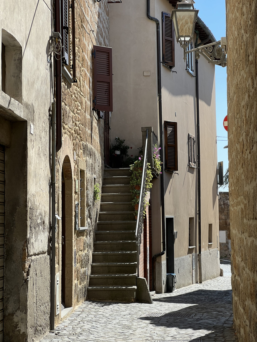 Picture Italy Orvieto 2021-09 67 - Street Orvieto