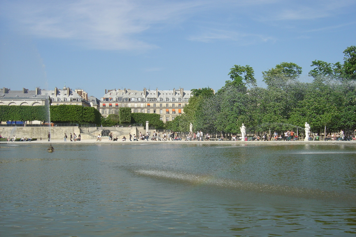 Picture France Paris Garden of Tuileries 2007-05 105 - Restaurants Garden of Tuileries